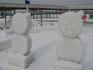 大沼函館雪と氷の祭典、函館空港で雪だるまがお出迎えします。