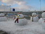 函館空港に雪だるま出現！