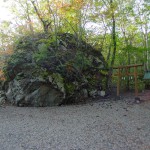 駒ケ岳神社の岩石