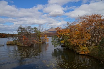 大沼の秋 紅葉と駒ケ岳